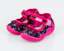 Czarno-różowe pantofle dziewczęce Tosia z bordowymi różyczkami Viggami - MODA SANOK