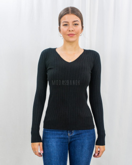 Damski uniwersalny sweterek w czarnym kolorze z głębszym dekoltem w serek prążkowany Camilia - MODA SANOK