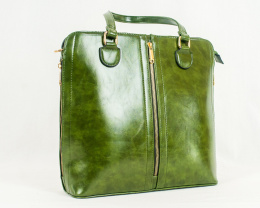 Duża zielona usztywniana torebka z zamkiem na środku i wieloma kieszeniami G&T - MODA SANOK