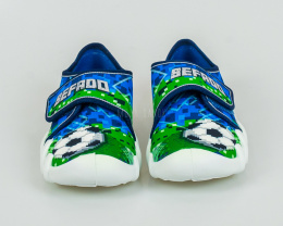 Chłopięce buciki pantofle niebiesko-zielone ze wzorem piłki nożnej zapinane na rzep - MODA SANOK