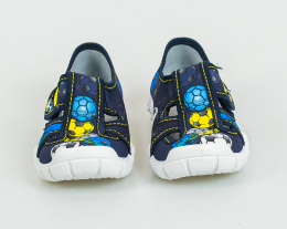 Chłopięce buciki pantofle w niebiesko-żółty wzór sportowy piłki zapinane na rzep - MODA SANOK