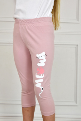 Bawełniane legginsy 3/4 w kolorze jasnego różu z kotkiem PIK - MODA SANOK