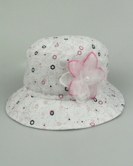 Biały kapelusz dziewczęcy w różowo - czarne kwiatki PAN PAN - MODA SANOK
