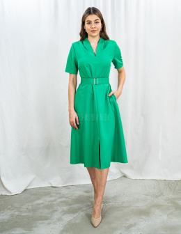 Elegancka prosta zielona sukienka z paskiem i kieszeniami ASD - MODA SANOK
