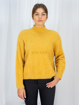 Sweterek półgolf włochaty z lekkimi ściągaczami damski Veronica - żółty - Moda Sanok