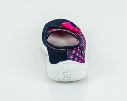 Granatowe pantofle w różowe gwiazdki i z różową kokardką dziewczęce Eliza na gumeczkę Viggami - MODA SANOK