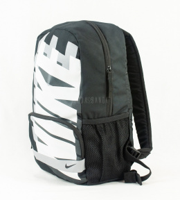 Plecak, szkolny, sportowy, miejski w kolorze czarnym z dużym białym logowaniem NIKE -MODA SANOK