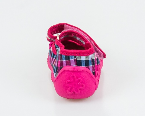 Różowe pantofle dziewczęce Amelka w różnokolorową kratkę i z kwiatuszkami na przodzie Viggami - MODA SANOK