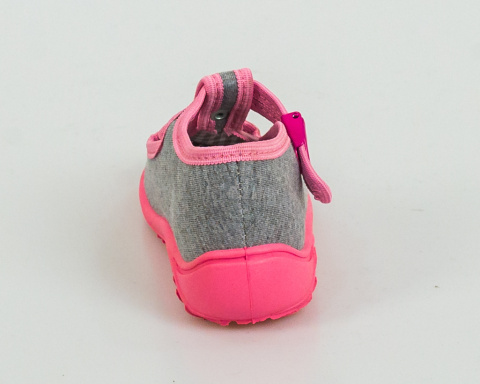 Szare pantofle dziewczęce z różowymi wstawkami i z różowym naszytym kwiatkiem NAZO - MODA SANOK