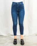 Przylegające jeansy damskie CROSS JEANS z delikatnym efektem przetarcia na przodzie - MODA SANOK