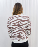 Damska biała bluzka sweterek w kolorze białym z brązowym wzorem w zeberkę - MODA SANOK