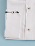 Biała koszula z długim rękawem i trójkolorowym paskiem SEMINA - MODA SANOK
