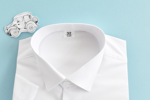 Chłopięca biała koszula z krótkim rękawem i kieszonką MIK - MODA SANOK