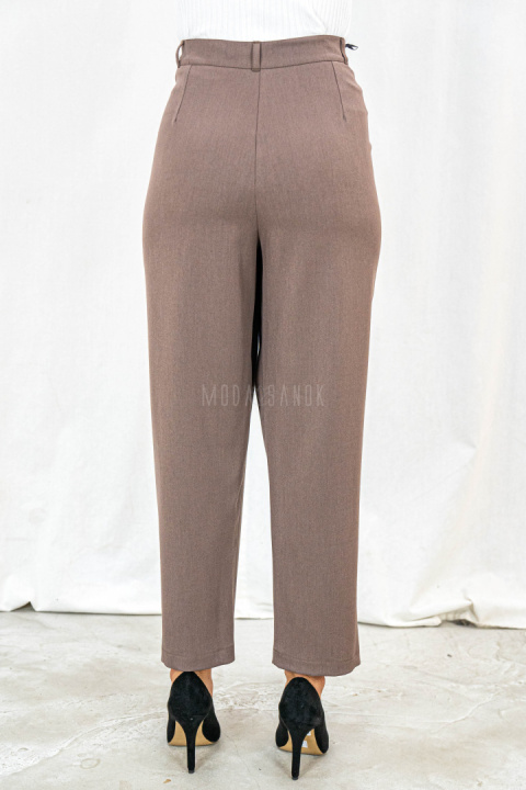 Eleganckie wygodne damskie spodnie CORALLINE w kolorze brązowym - MODA SANOK