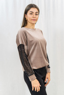 Welurowa damska bluzka z długim rękawem w kolorze brązowym AGATEX - MODA SANOK