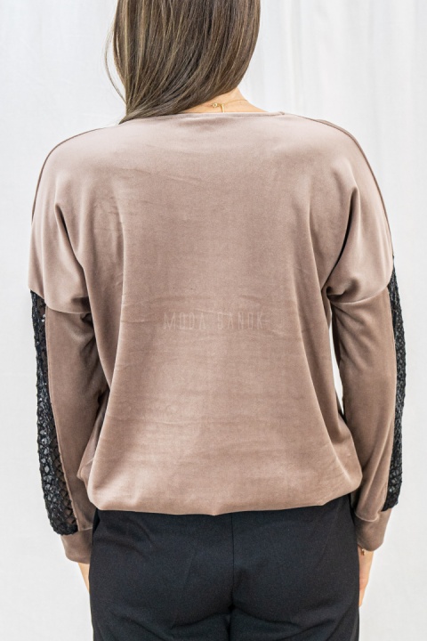 Welurowa damska bluzka z długim rękawem w kolorze brązowym AGATEX - MODA SANOK