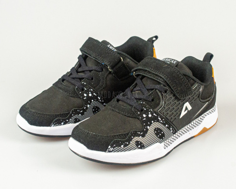 Buty sportowe chłopiece czarne z białymi dodatkami zapinane na rzep-MODA SANOK