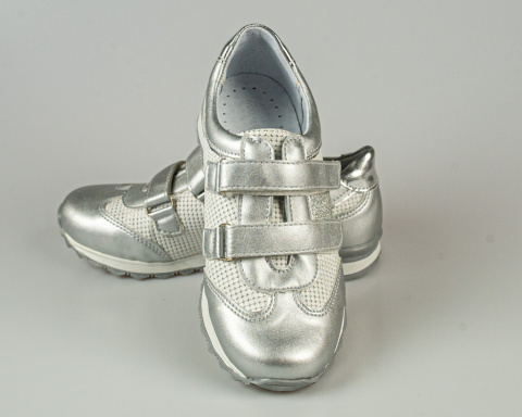Buty sportowe dziewczęce srebrno- białe na rzepy KORNECKI - MODA SANOK