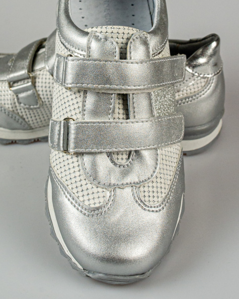 Buty sportowe dziewczęce srebrno- białe na rzepy KORNECKI - MODA SANOK