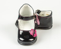 Czarne dziewczęce skórzane balerinki lakierki z ozdobą z boku EMEL-MODA SANOK