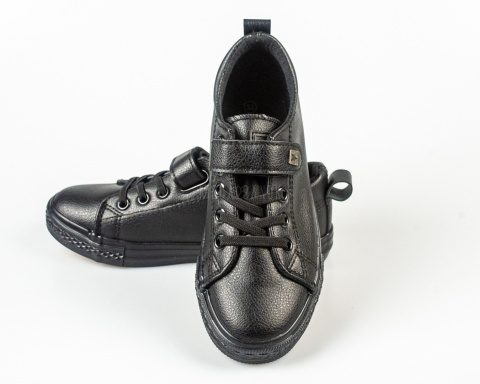 Czarne trampki dziecięce z niską cholewką i przeszyciami na rzep z ekoskórki - MODA SANOK