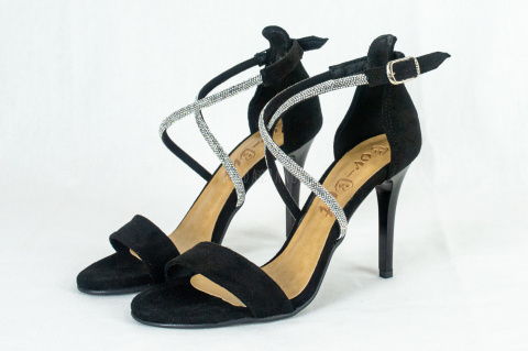 Czarne zamszowe buty sandały na szpilce z paskami w cyrkonie FOR-BUT - MODA SANOK
