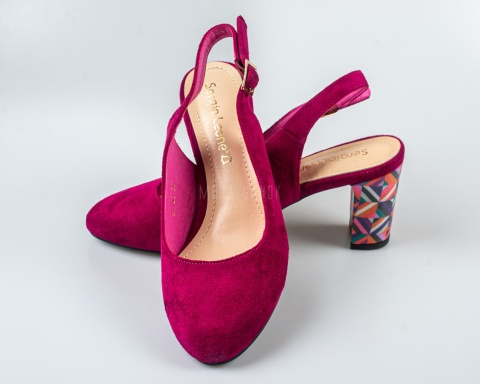 Damskie fuksjowe  zamszowe czółenka na kolorowym słupkowym obcasie z odkrytą piętą  Sergio  Leone - MODA SANOK