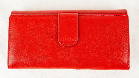 Duży damski skórzany portfel w kolorze czerwonym pojemny na karty - MODA SANOK