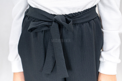 Spodnie dziewczęce kreszowane czarne szerokie ROSANTEX-MODA SANOK