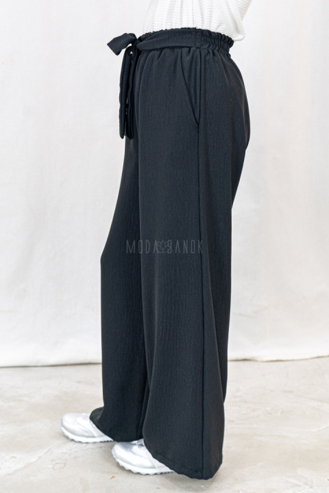 Spodnie dziewczęce kreszowane czarne szerokie ROSANTEX-MODA SANOK