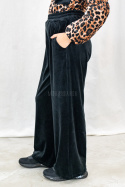 Dziewczęce spodnie welurowe w kolorze czarnym z prostą szeroką nogawką - MODA SANOK