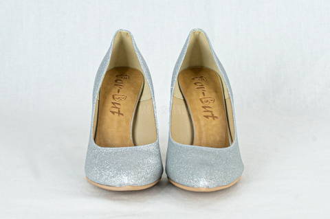 Klasyczne błyszczące brokatowe szpilki w kolorze srebrnym na wysokim obcasie FOR-BUT - Moda Sanok