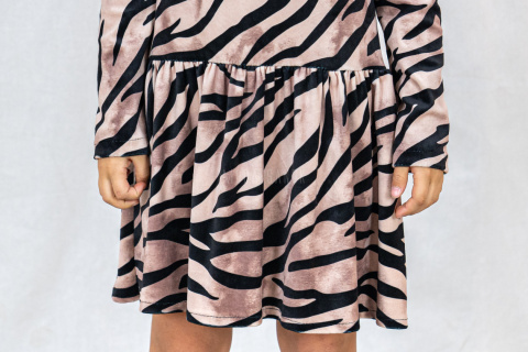 Sukienka welurowa z długim rękawem dla dziewczynki DONATA-MODA SANOK