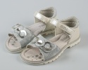 Srebrne sandały dziewczęce z zabudowaną piętą GELTEO - MODA SANOK
