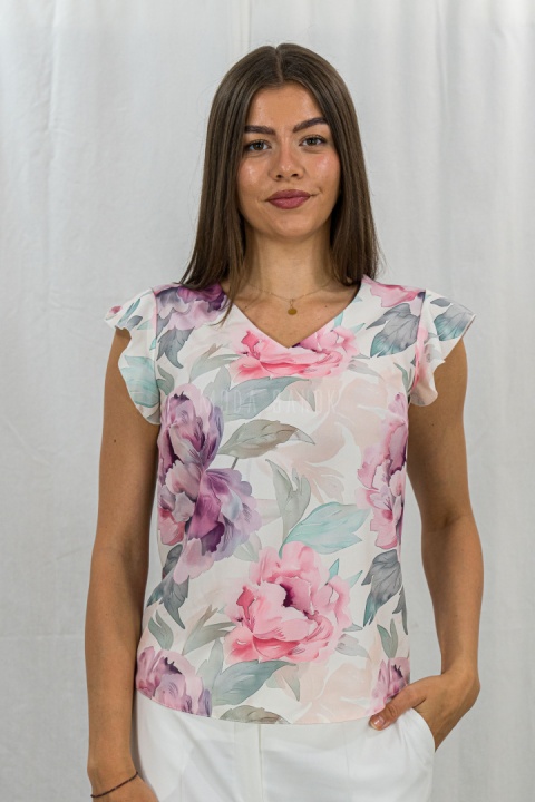Bluzka damska w kolorowe kwiaty z krótkim falbankowym rękawem i dekoltem w literkę V - MADEX - MODA SANOK