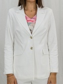 Elegancka klasyczna damska marynarka w kolorze białym zapinana na dwa guziki MTM - MODA SANOK