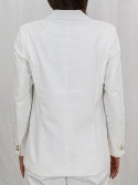 Elegancka klasyczna damska marynarka w kolorze białym zapinana na dwa guziki MTM - MODA SANOK