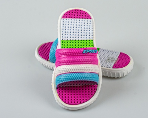 Dziecięce kolorowe klapki na basen - MODA SANOK