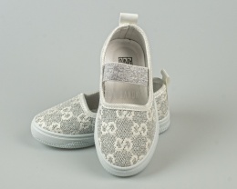Dziewczęce trampki wsuwane srebrne lekkie z gumką - MODA SANOK