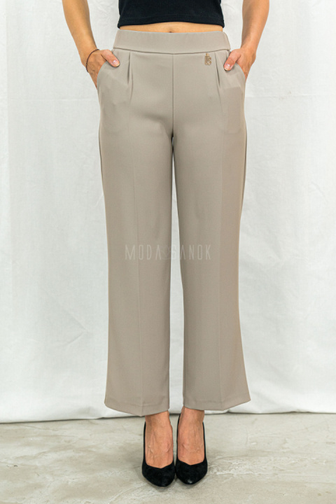 Eleganckie ciemno beżowe spodnie damskie BARTON proste lejące w kant z gumą w pasie - MODA SANOK