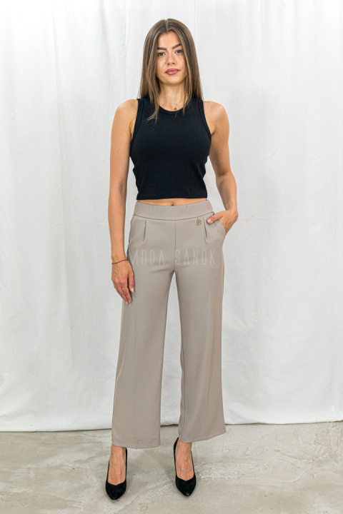 Eleganckie ciemno beżowe spodnie damskie BARTON proste lejące w kant z gumą w pasie - MODA SANOK