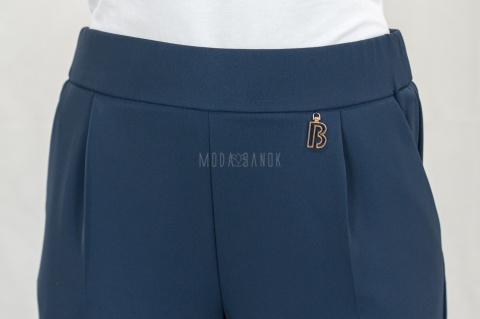 Eleganckie granatowe spodnie damskie BARTON proste lejące w kant z gumą w pasie - MODA SANOK