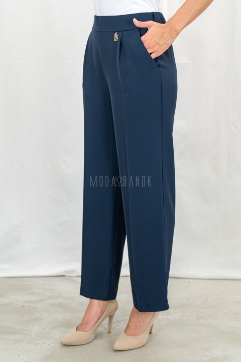 Eleganckie granatowe spodnie damskie BARTON proste lejące w kant z gumą w pasie - MODA SANOK