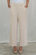Eleganckie jasno beżowe spodnie damskie BARTON proste lejące w kant z gumą w pasie - MODA SANOK