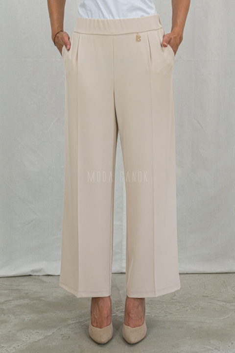 Eleganckie jasno beżowe spodnie damskie BARTON proste lejące w kant z gumą w pasie - MODA SANOK