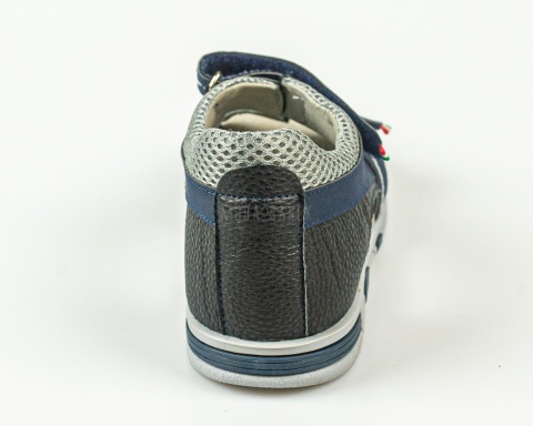 Granatowe chłopięce sandały zapinane na rzepy z zabudowaną piętą KORNECKI - MODA SANOK