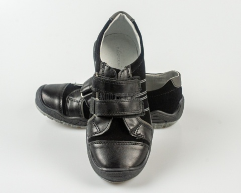 Półbuty chłopięce czarne na rzepy KORNECKI - MODA SANOK