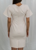 Elegancka kobieca  sukienka z krótkim rękawem w kolorze jasnego beżu TRYNITE - MODA SANOK