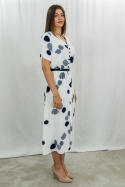 Wizytowa sukienka koktajlowa midi biała w granatowe koła MADAME - MODA SANOK