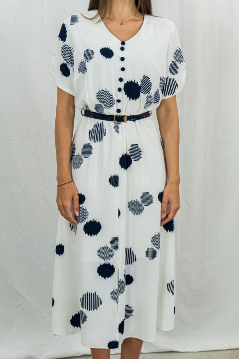 Wizytowa sukienka koktajlowa midi biała w granatowe koła MADAME - MODA SANOK